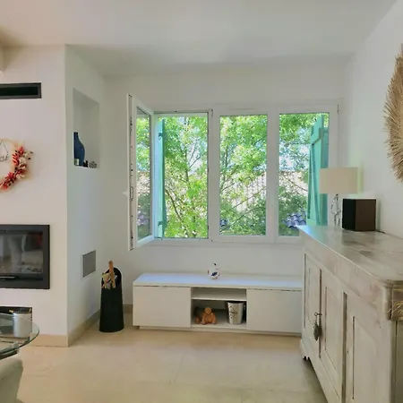 Vila Maison Moderne Avec Piscine